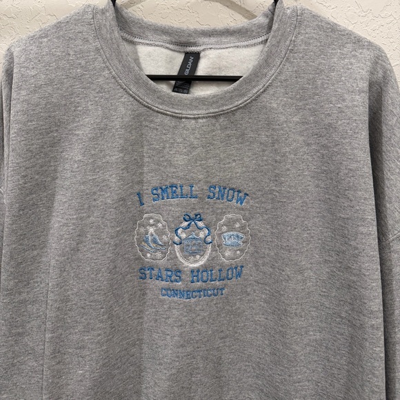Gilmore Girls Gray Sweatshirt - Picture 3 of 4